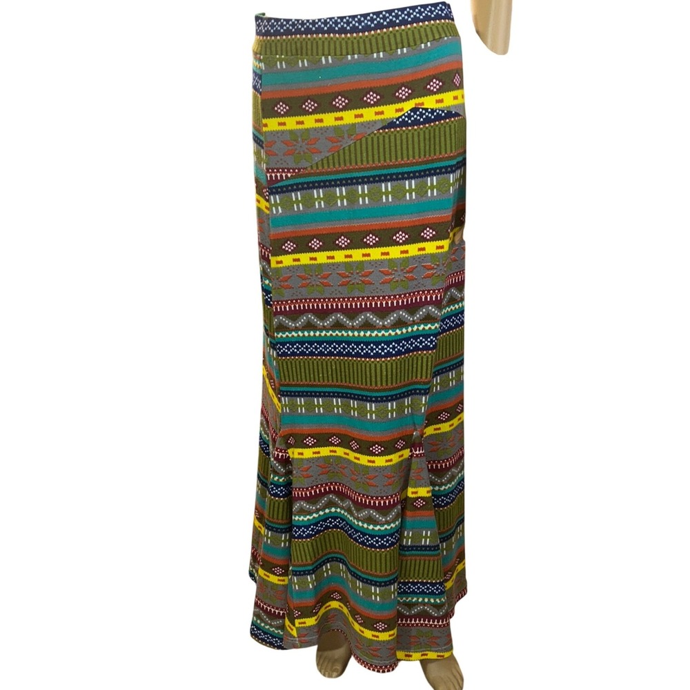 Poof! Womens Maxi Skirt Winter Print Size M NWT Boho‎ Retro Festival Holiday